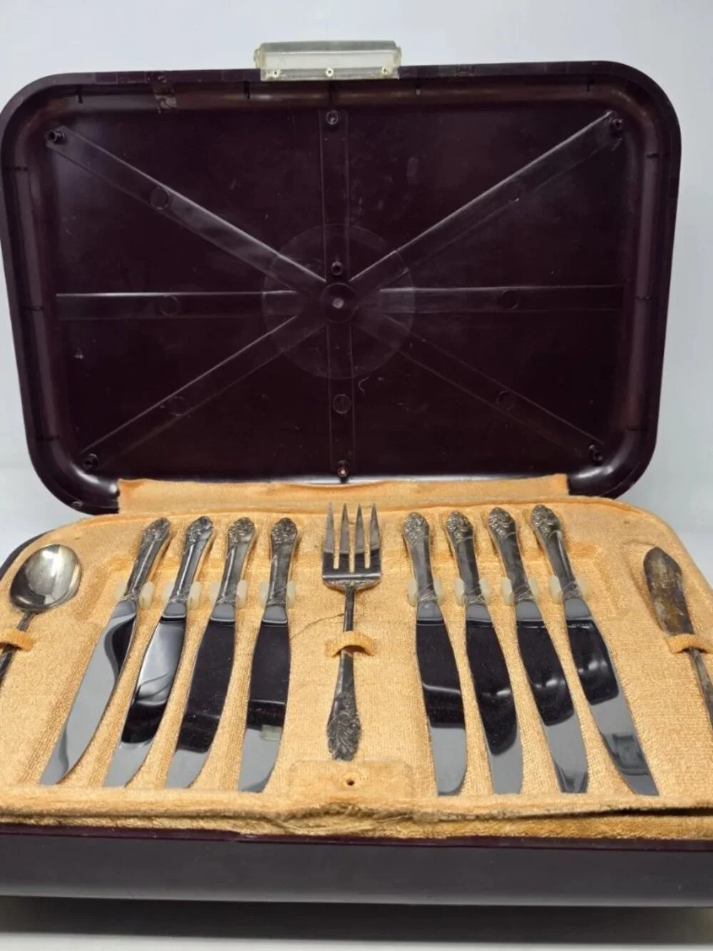 54 Piece Oneida Community Evening Star SILVERPLATE Flatware Set In Bakelite Case